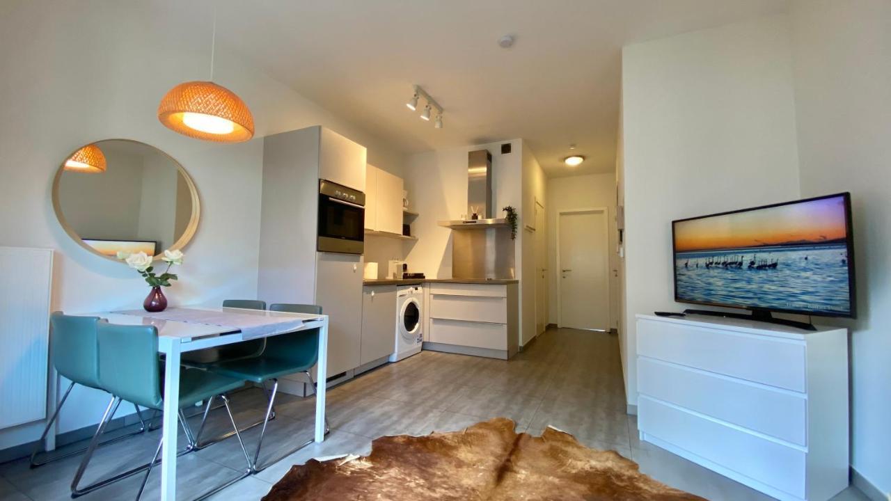 Oneluxstay Antwerp City Centre Экстерьер фото