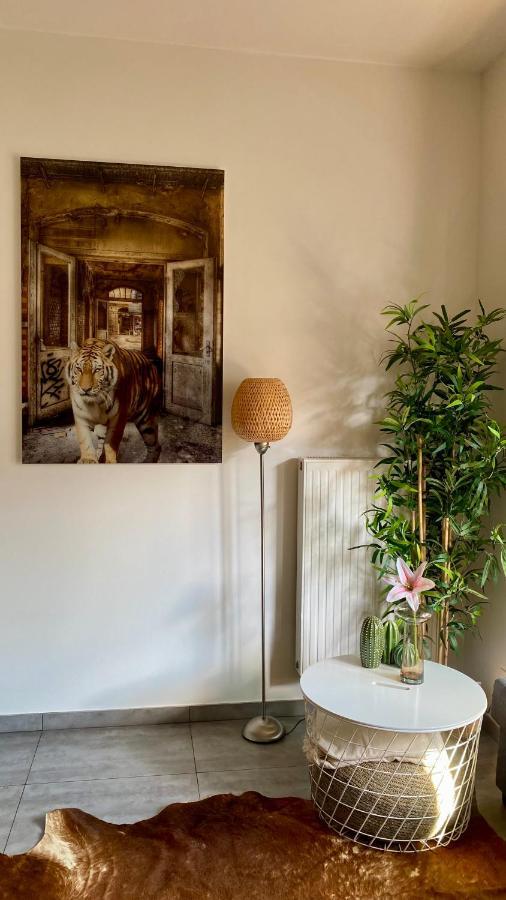Oneluxstay Antwerp City Centre Экстерьер фото